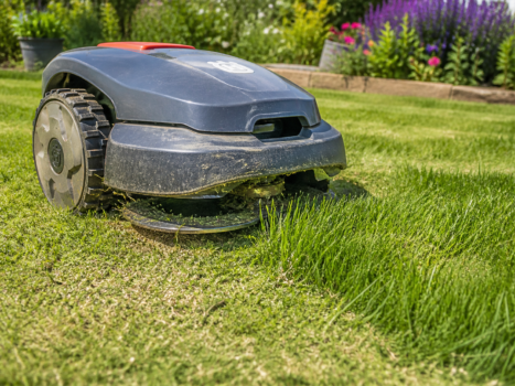 Mähroboter schneidet ungleichmäßig auf Rasenflächen